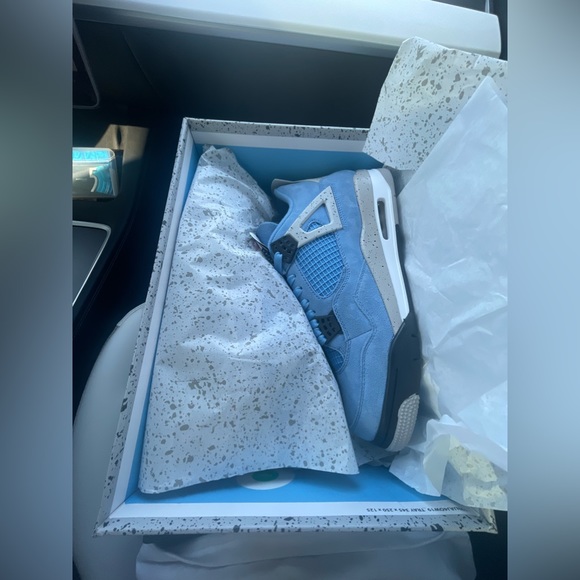 Jordan 4s University Blues, Size 10 Men - Picture 1 of 2